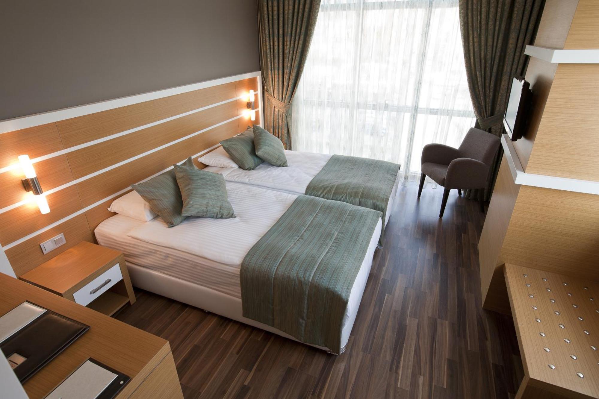 Fourway Hotel&Spa Dortyol Buitenkant foto