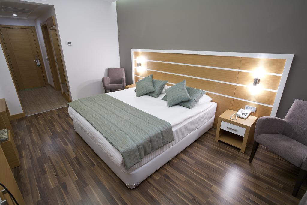 Fourway Hotel&Spa Dortyol Buitenkant foto